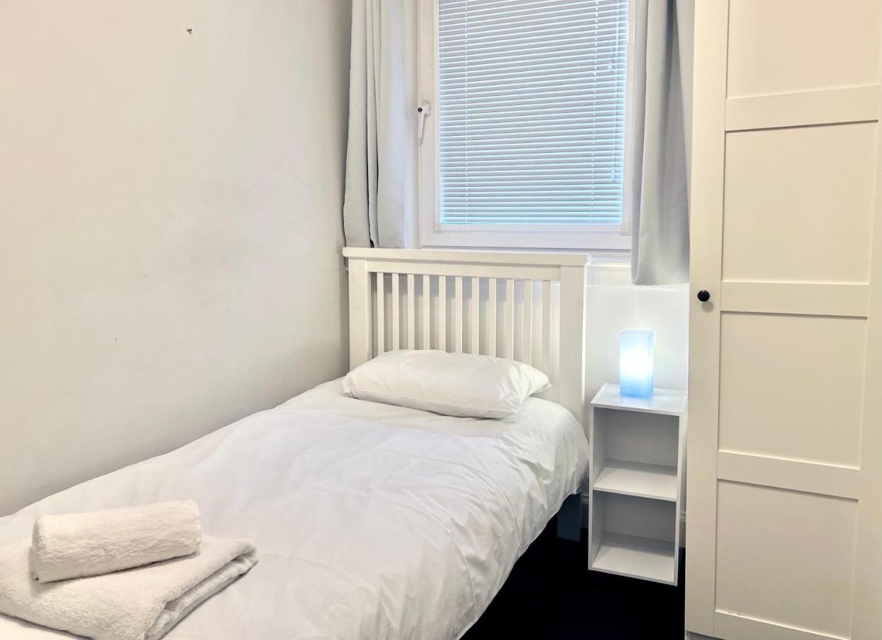 Roost Hill - Free Parking Zone Hotel Edinburgh Room photo