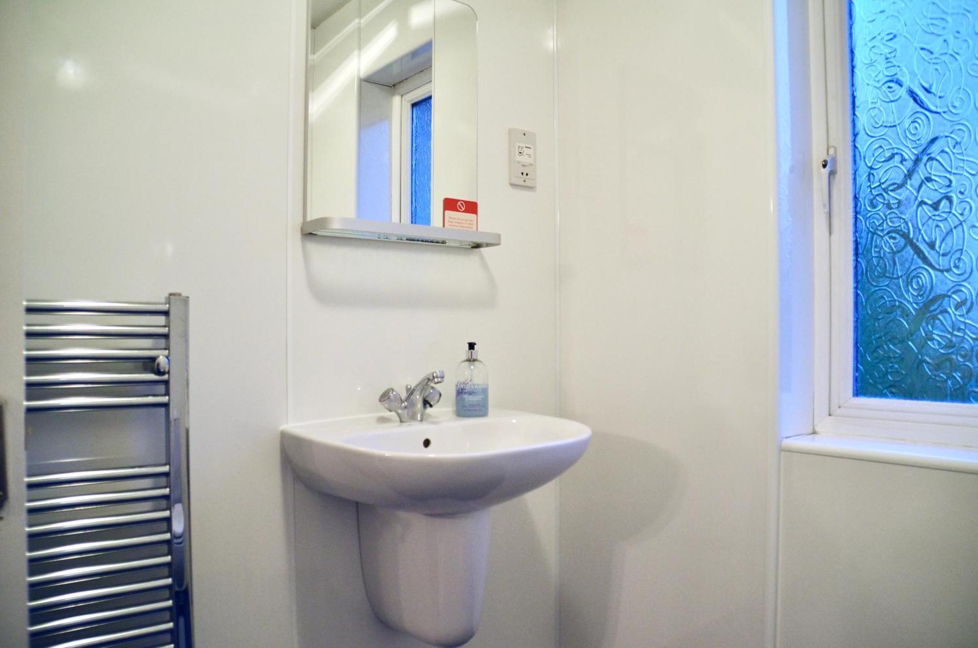 Roost Hill - Free Parking Zone Hotel Edinburgh Room photo