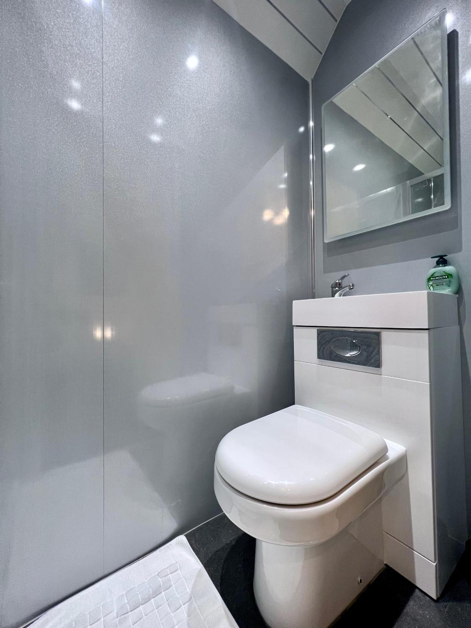Roost Hill - Free Parking Zone Hotel Edinburgh Room photo
