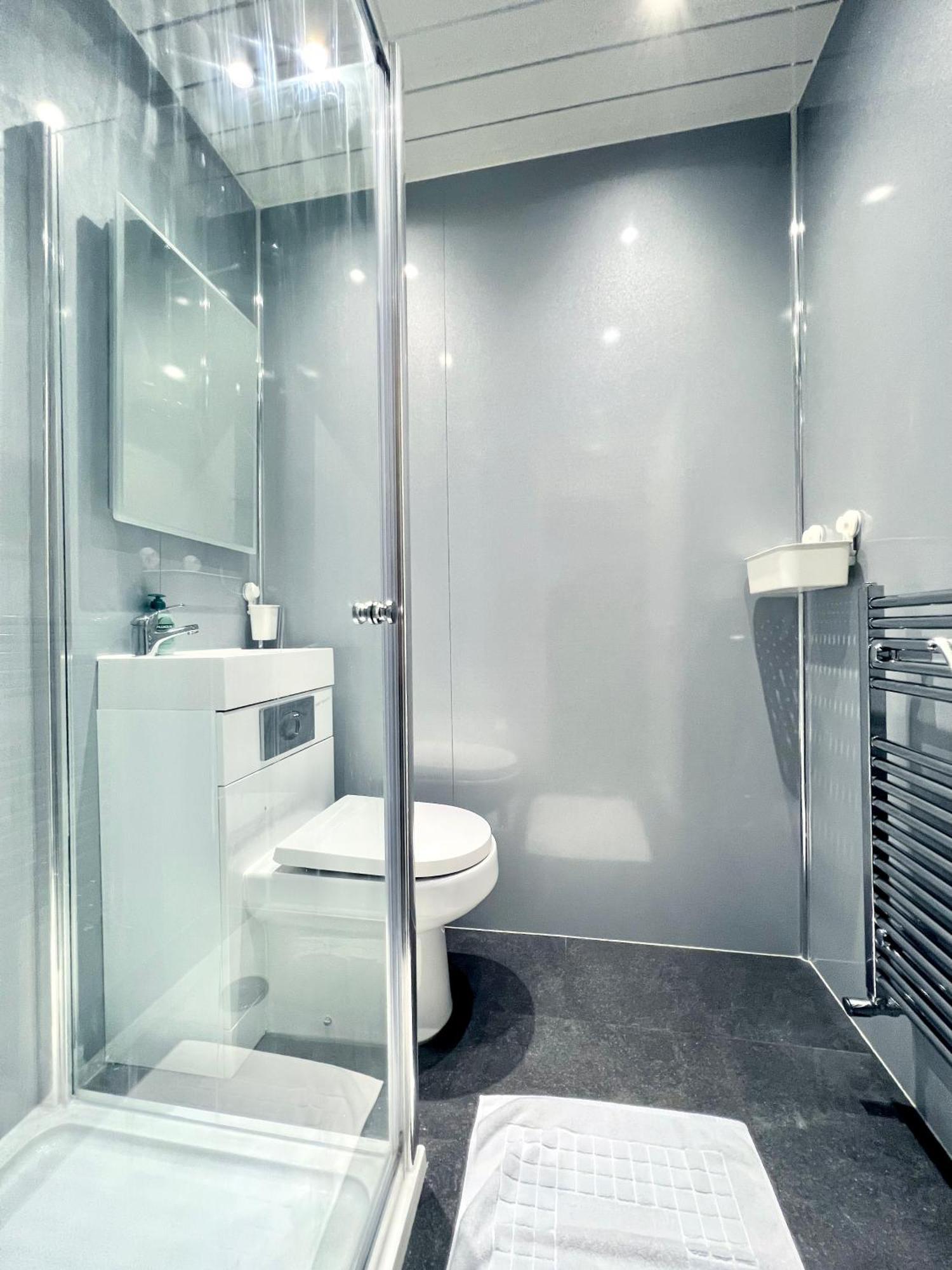 Roost Hill - Free Parking Zone Hotel Edinburgh Room photo
